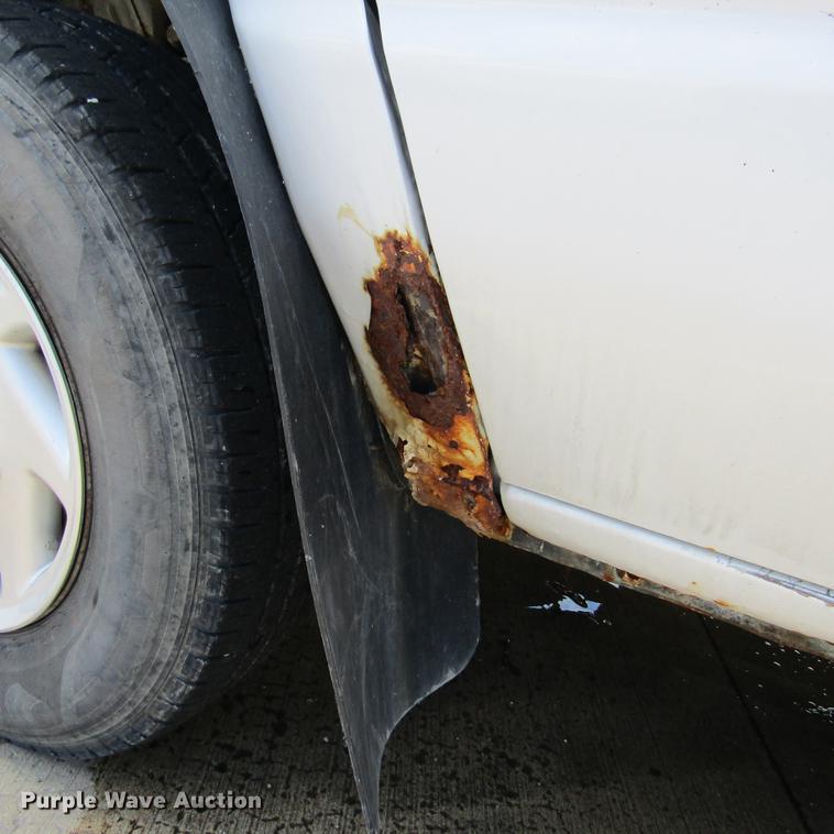 image for item DD2677 2006 Ford E350 Super Duty van