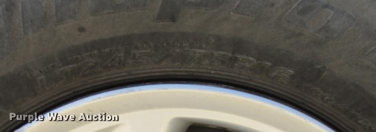 image for item DD2677 2006 Ford E350 Super Duty van