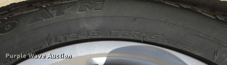 image for item DD2677 2006 Ford E350 Super Duty van