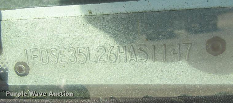 image for item DD2677 2006 Ford E350 Super Duty van