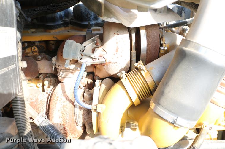 image for item DD4256 2006 Peterbilt 387 semi truck