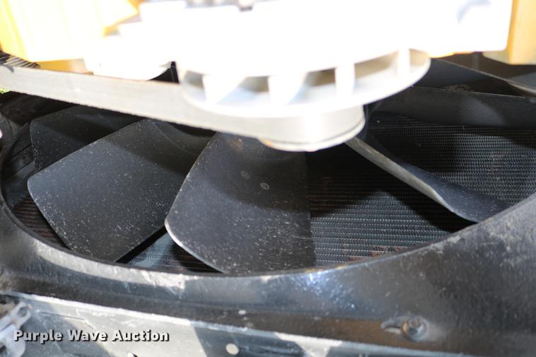 image for item DD4256 2006 Peterbilt 387 semi truck