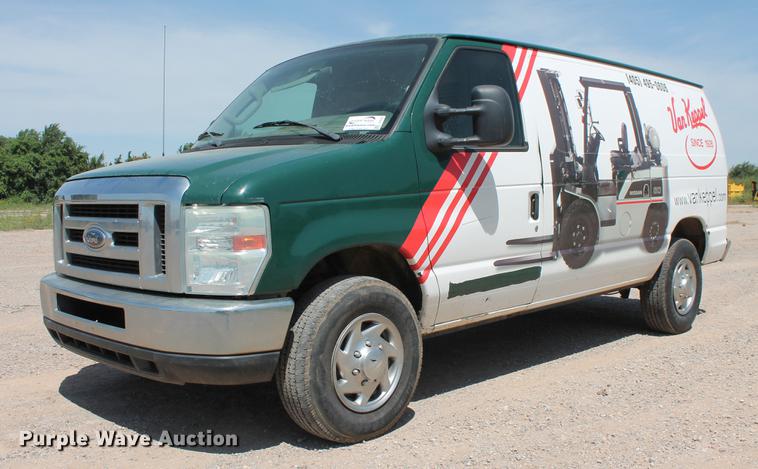 image for item DD5261 2010 Ford E350 Super Duty van