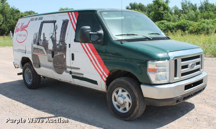 image for item DD5261 2010 Ford E350 Super Duty van