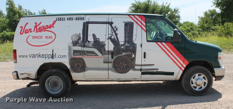 image for item DD5261 2010 Ford E350 Super Duty van