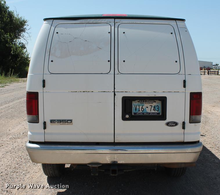 image for item DD5261 2010 Ford E350 Super Duty van