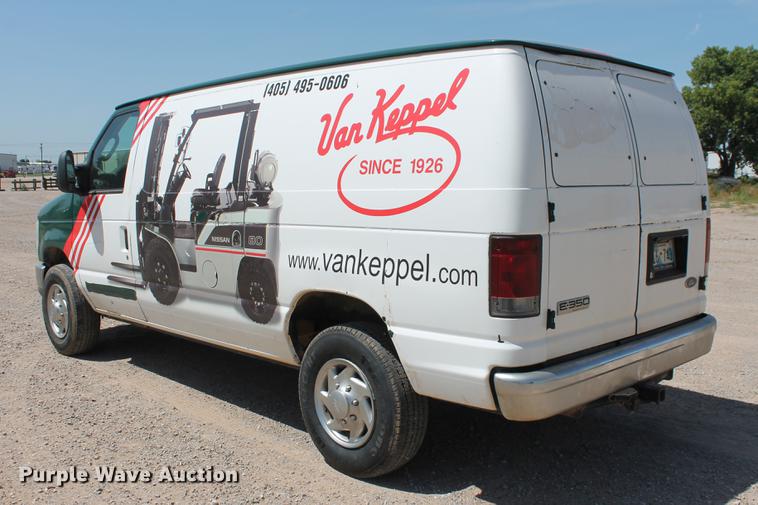 image for item DD5261 2010 Ford E350 Super Duty van