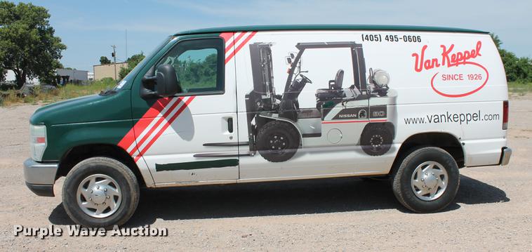 image for item DD5261 2010 Ford E350 Super Duty van
