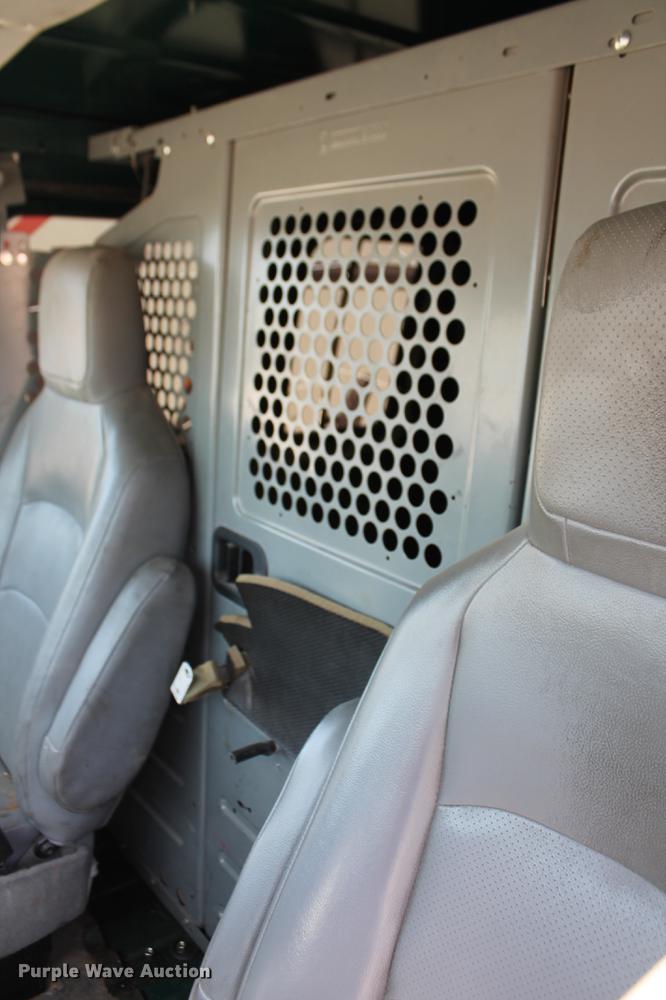image for item DD5261 2010 Ford E350 Super Duty van