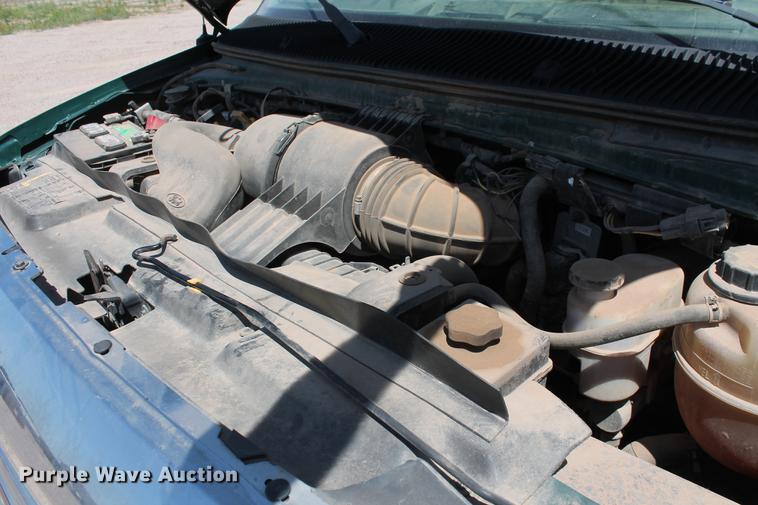 image for item DD5261 2010 Ford E350 Super Duty van