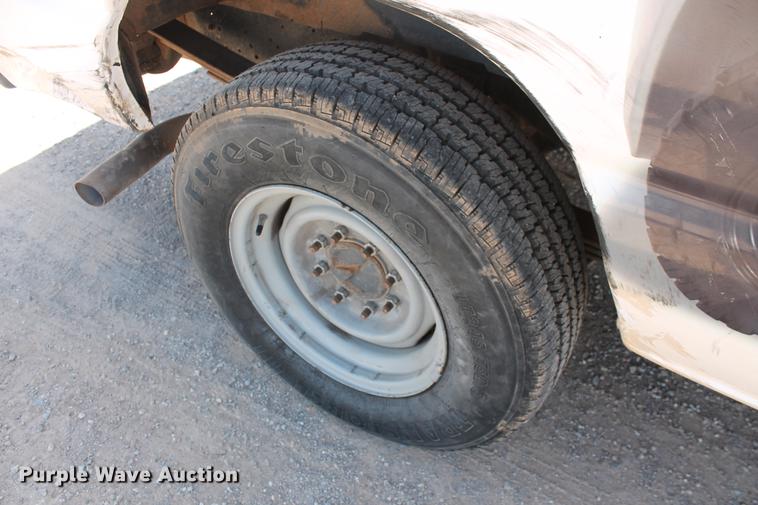 image for item DD5261 2010 Ford E350 Super Duty van