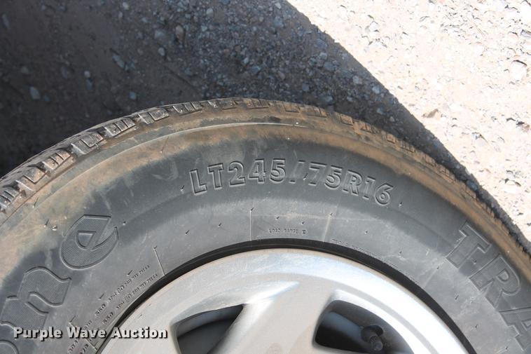 image for item DD5261 2010 Ford E350 Super Duty van