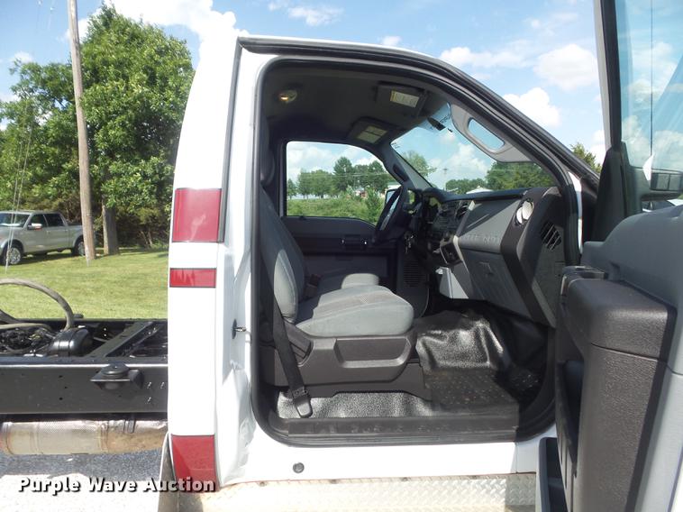 image for item DD7244 2011 Ford F450 Super Duty XLT truck cab and chassis