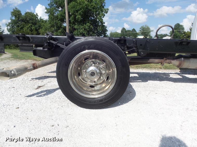 image for item DD7244 2011 Ford F450 Super Duty XLT truck cab and chassis