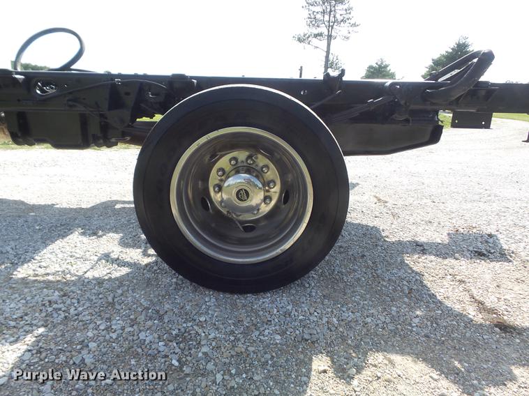 image for item DD7244 2011 Ford F450 Super Duty XLT truck cab and chassis