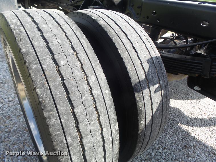 image for item DD7244 2011 Ford F450 Super Duty XLT truck cab and chassis