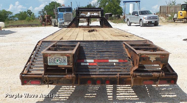 image for item DD7266 2011 PJ Trailers FD252 equipment trailer