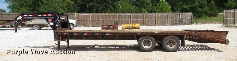 image for item DD7266 2011 PJ Trailers FD252 equipment trailer