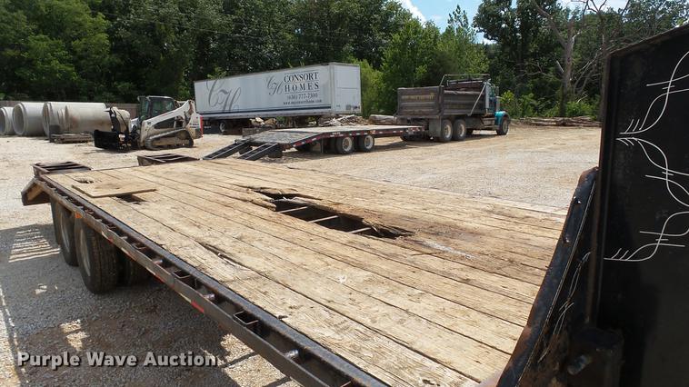 image for item DD7266 2011 PJ Trailers FD252 equipment trailer