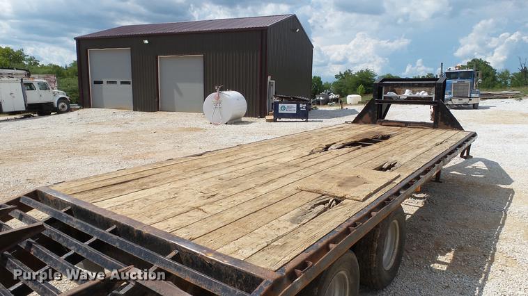 image for item DD7266 2011 PJ Trailers FD252 equipment trailer