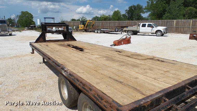 image for item DD7266 2011 PJ Trailers FD252 equipment trailer
