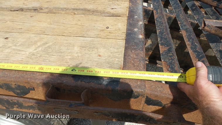 image for item DD7266 2011 PJ Trailers FD252 equipment trailer