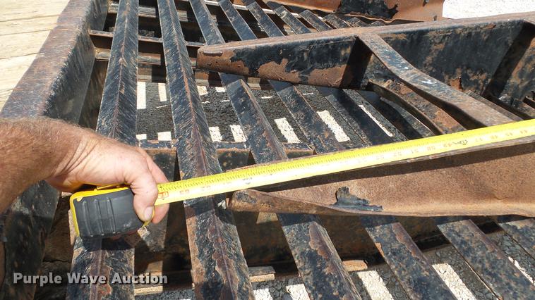 image for item DD7266 2011 PJ Trailers FD252 equipment trailer