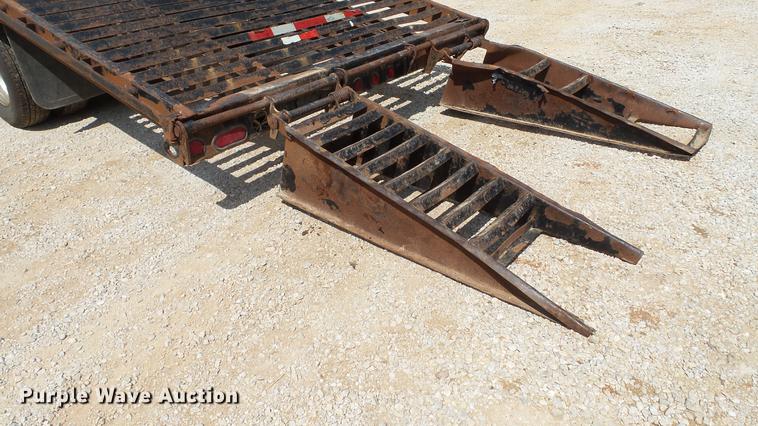 image for item DD7266 2011 PJ Trailers FD252 equipment trailer