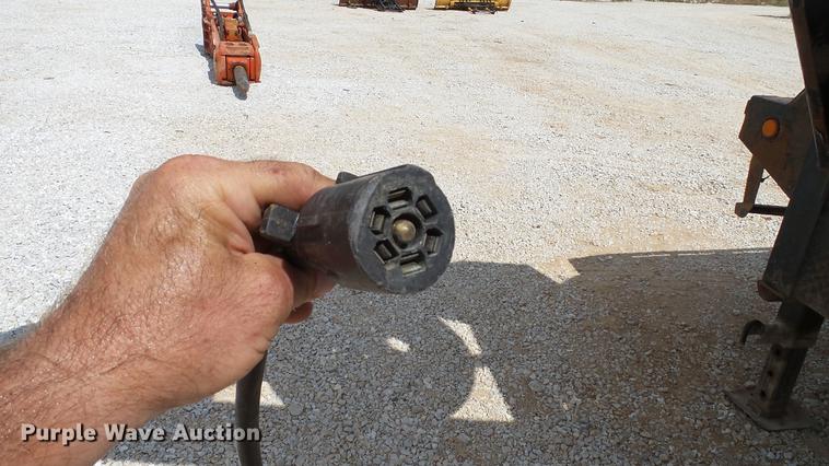 image for item DD7266 2011 PJ Trailers FD252 equipment trailer