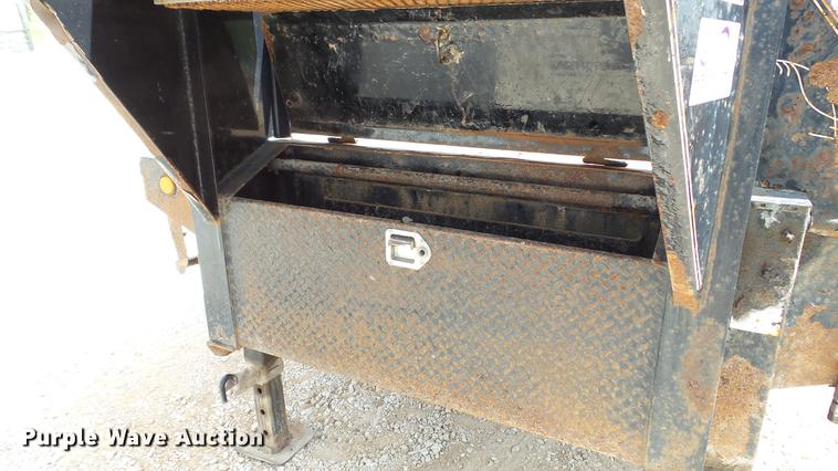 image for item DD7266 2011 PJ Trailers FD252 equipment trailer