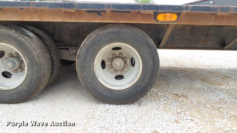image for item DD7266 2011 PJ Trailers FD252 equipment trailer