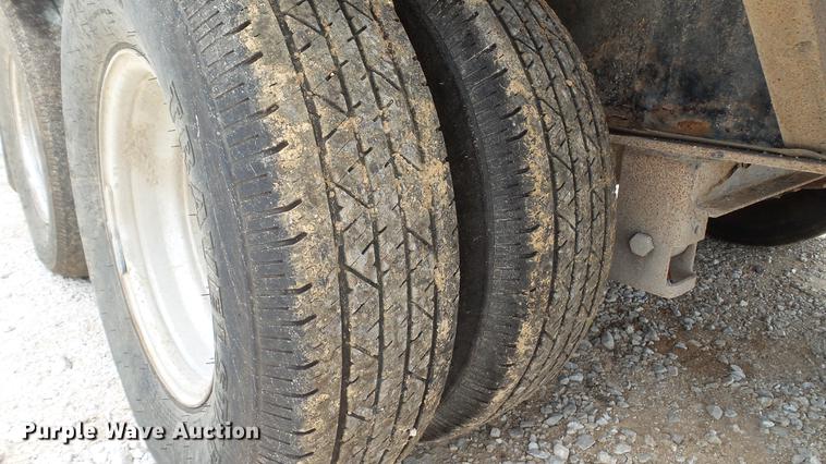 image for item DD7266 2011 PJ Trailers FD252 equipment trailer