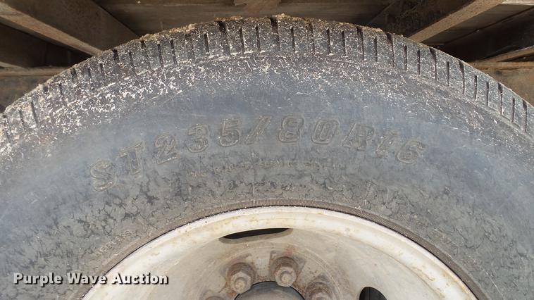 image for item DD7266 2011 PJ Trailers FD252 equipment trailer