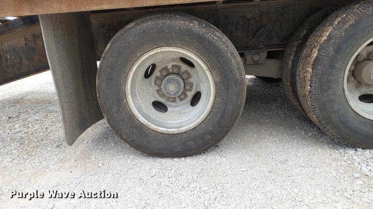 image for item DD7266 2011 PJ Trailers FD252 equipment trailer