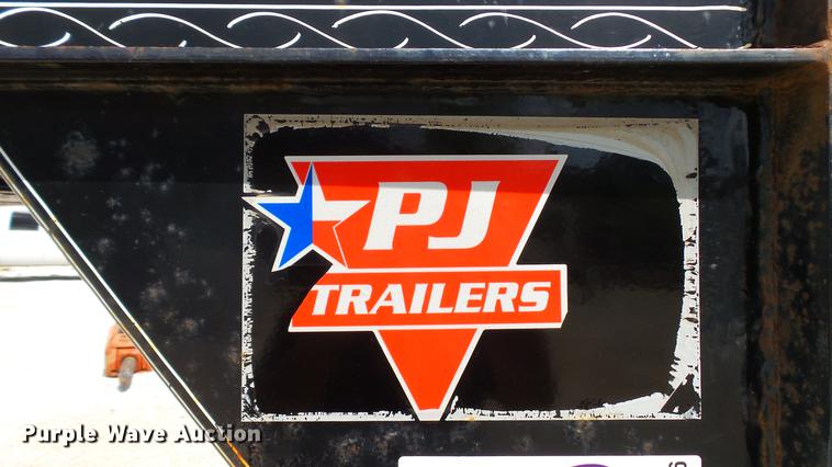 image for item DD7266 2011 PJ Trailers FD252 equipment trailer