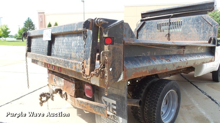 image for item DD7321 2000 Ford F550 Super Duty XL dump truck