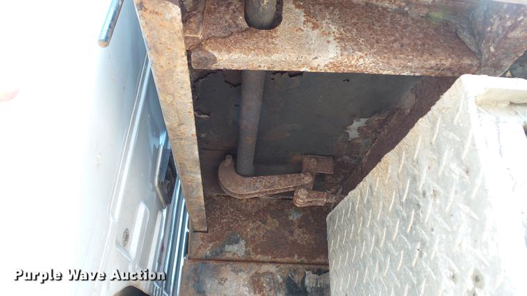 image for item DD7321 2000 Ford F550 Super Duty XL dump truck