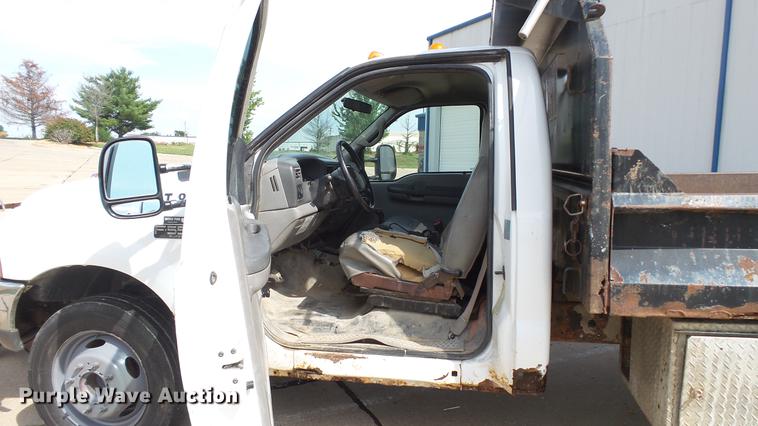 image for item DD7321 2000 Ford F550 Super Duty XL dump truck