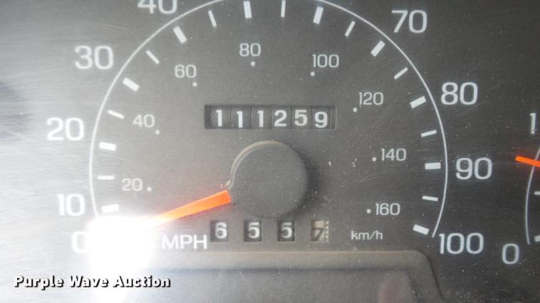 image for item DD7321 2000 Ford F550 Super Duty XL dump truck