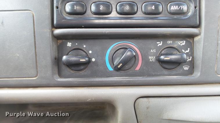 image for item DD7321 2000 Ford F550 Super Duty XL dump truck