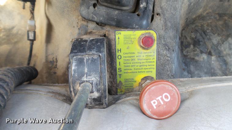 image for item DD7321 2000 Ford F550 Super Duty XL dump truck