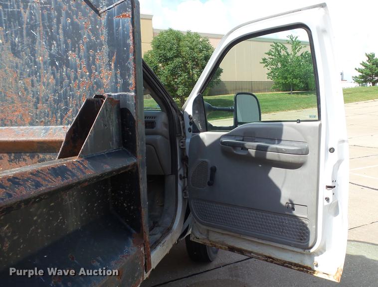 image for item DD7321 2000 Ford F550 Super Duty XL dump truck