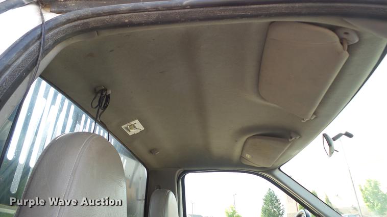 image for item DD7321 2000 Ford F550 Super Duty XL dump truck