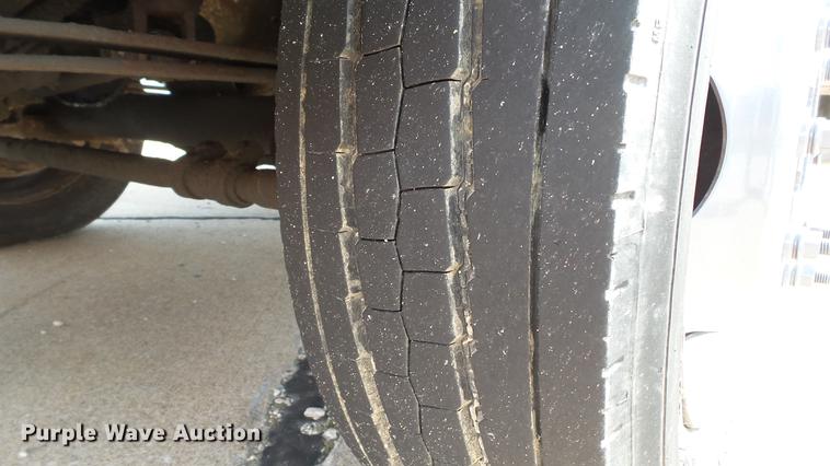 image for item DD7321 2000 Ford F550 Super Duty XL dump truck