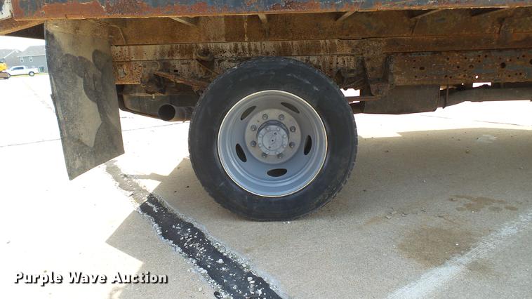 image for item DD7321 2000 Ford F550 Super Duty XL dump truck
