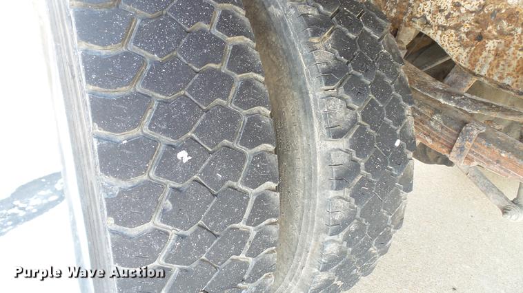 image for item DD7321 2000 Ford F550 Super Duty XL dump truck