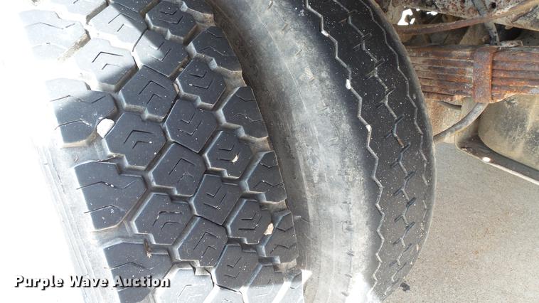 image for item DD7321 2000 Ford F550 Super Duty XL dump truck