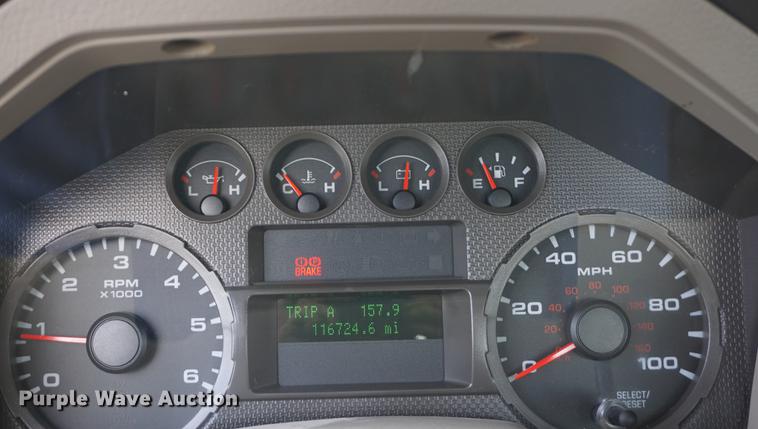 image for item DD7714 2010 Ford F350 Super Duty pickup truck cab and chassis