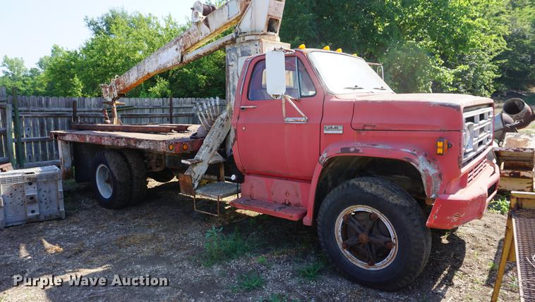 image for item DD7765 1979 GMC 6000 crane truck