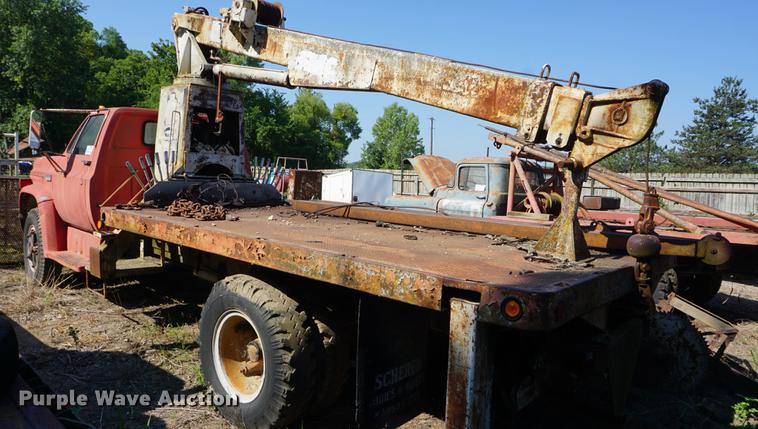 image for item DD7765 1979 GMC 6000 crane truck